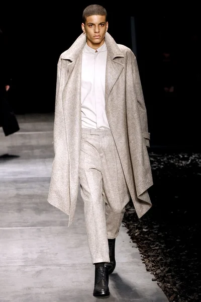 Look 17